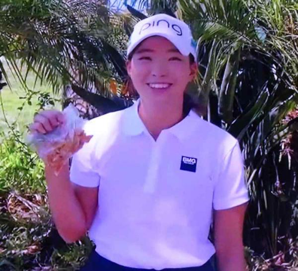 渋野日向子、モグモグタイムのおやつは手作りササミチップス